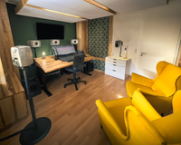 Studio-Full-2048px